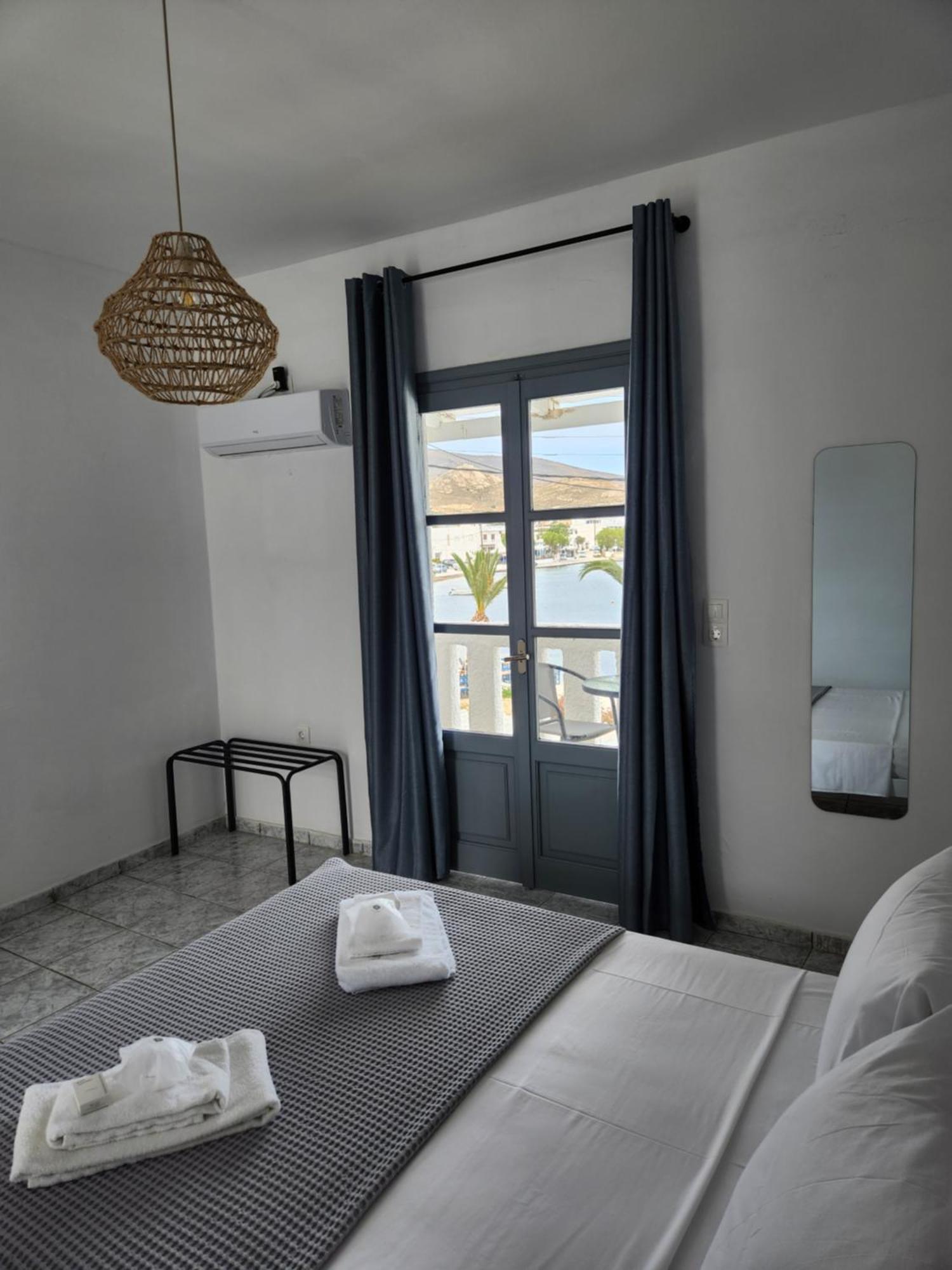Eleios Hotel Serifos Livadi  Zewnętrze zdjęcie